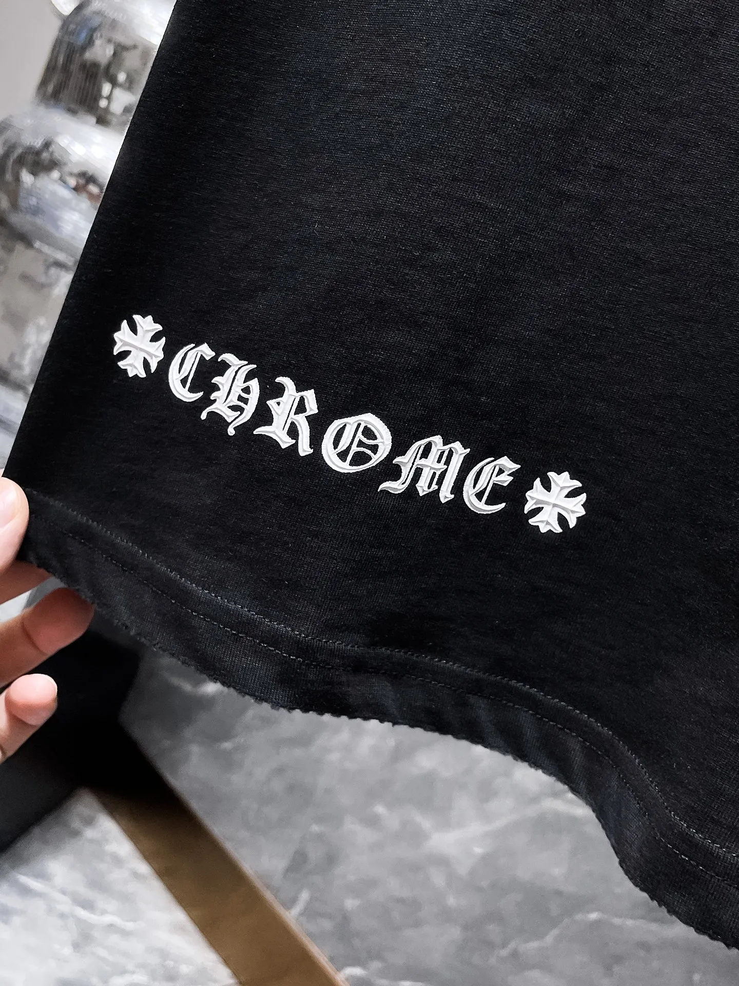 P160 new Chrome Hearts 25ss high-end version for summer! ! High-weight, environmentally friendly and high-quality top-quality fabrics 280g Crow Sanskrit handmade cross-buckle foamed short sleeves. Counter synchronization. Re-engraved version 1:1. Recommended color: black white. Size: S, M, L, XL